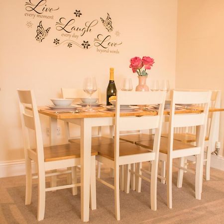 Stunning 3 Double Bedroom Apartment - *Town Centre / Near Beach* Berwick Upon Tweed Bagian luar foto