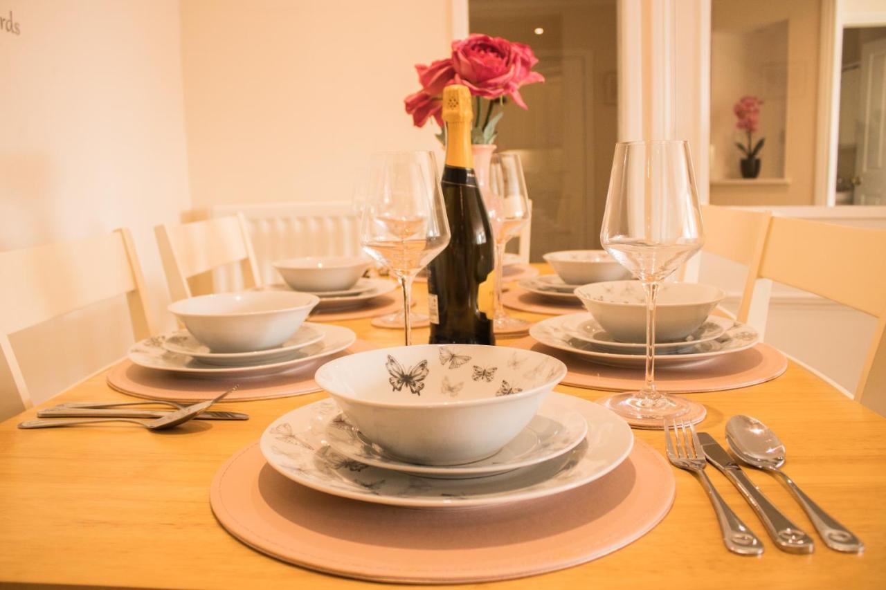 Stunning 3 Double Bedroom Apartment - *Town Centre / Near Beach* Berwick Upon Tweed Bagian luar foto